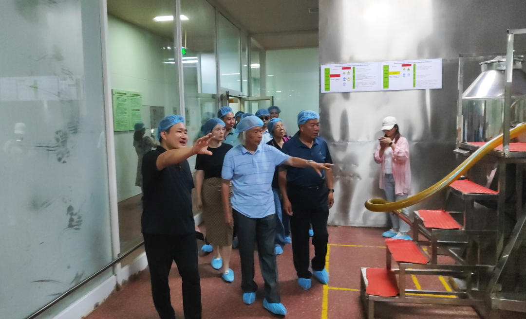 新乡市餐饮行业协会赴9001cc金沙以诚为本旅行交流